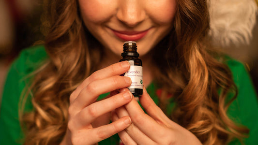 Top 10 Essential Oil Gifts for the Holidays