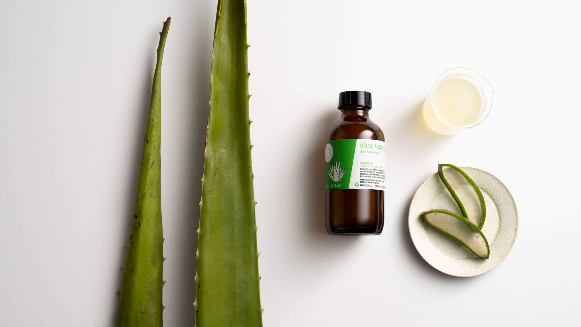 Aloe vera gel: the #1 carrier for summer skin care!  Aromatics  International